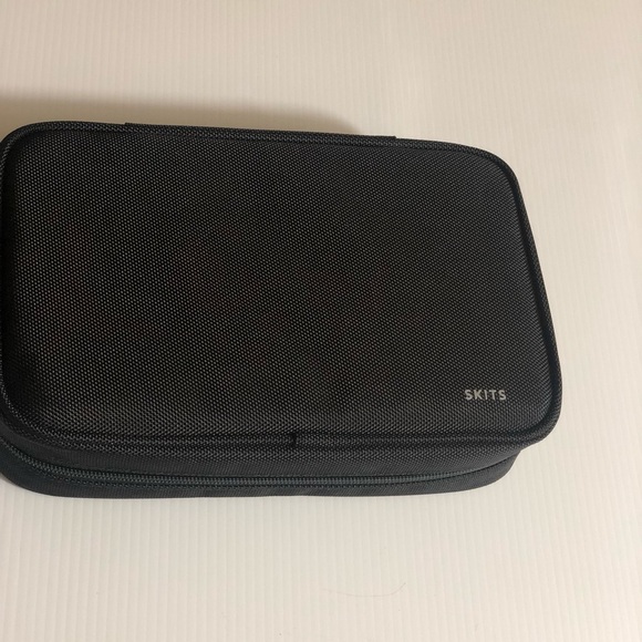 SKITS Geek Tech case Black - Picture 3 of 7